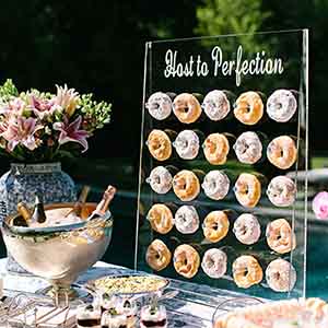 Acrylic donuts wall supplier, custom lucite donuts stand